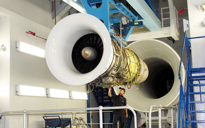 Engines%20MRO_2_825x515.jpg