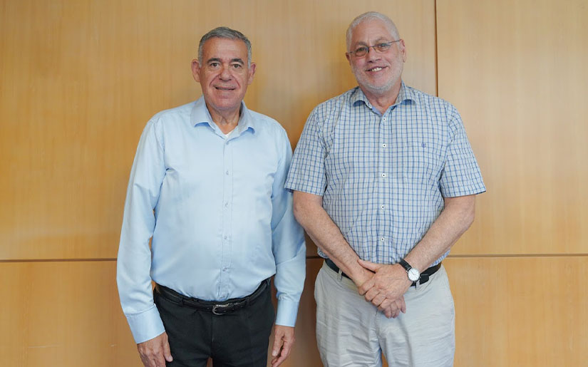 נשיא הטכניון פרופ' אורי סיון (מימין) עם מנכ"ל התעשייה האווירית, בועז לוי (צילום: ניצן זוהר, דוברות הטכניון) 