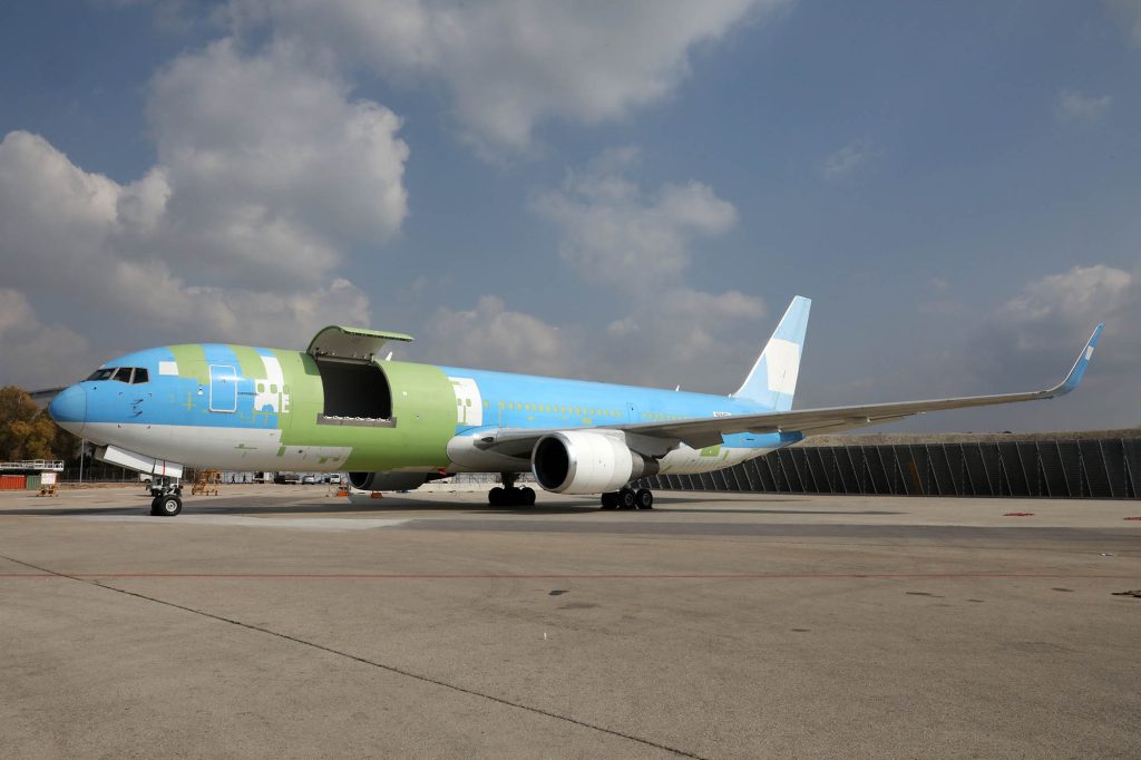 B767-200/300BDSF